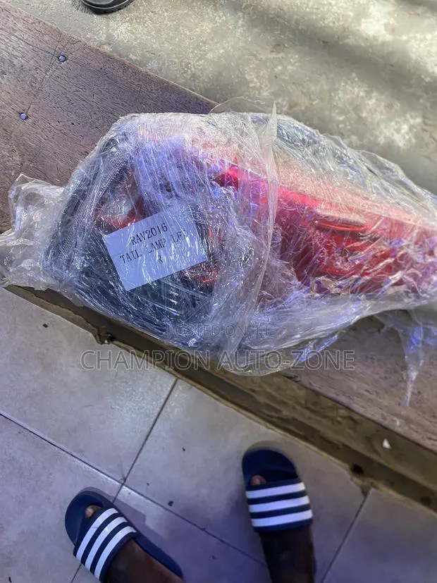 RAV4 2016-2017-2018 Led Tail Light · Photo 1