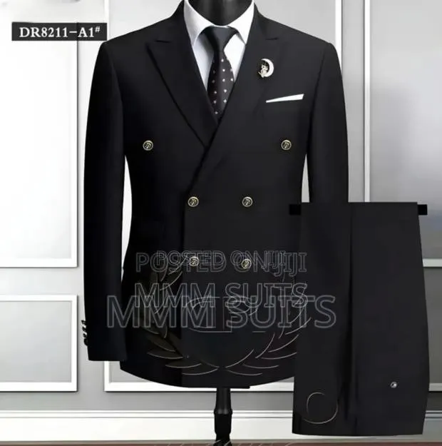 Black Double-breasted Men Suit · Photo 1