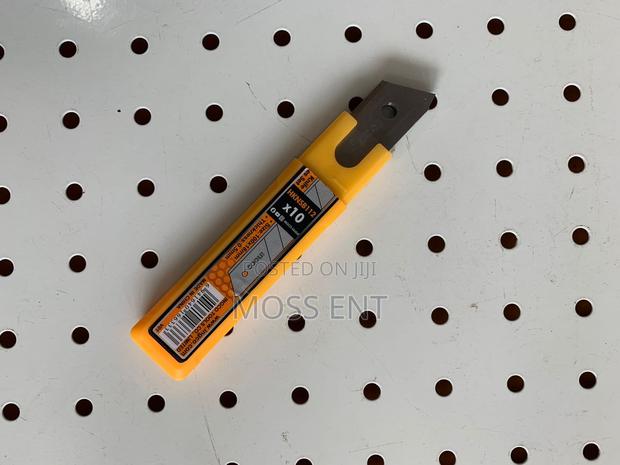 10 PCS 18mm Knife Blades Set - Hknsb112 · Photo 2
