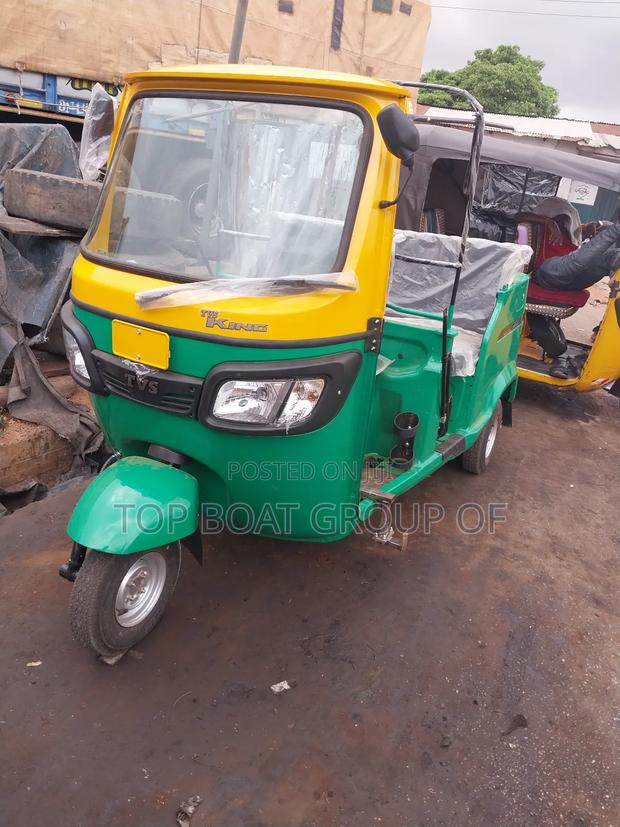 New TVS King Deluxe Plus iTouch Start 2024 Green