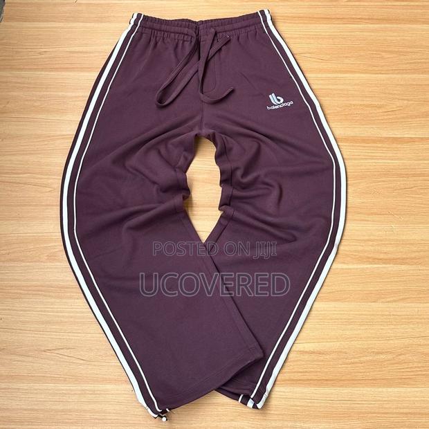 High Quality Unisex Joggers · Photo 2