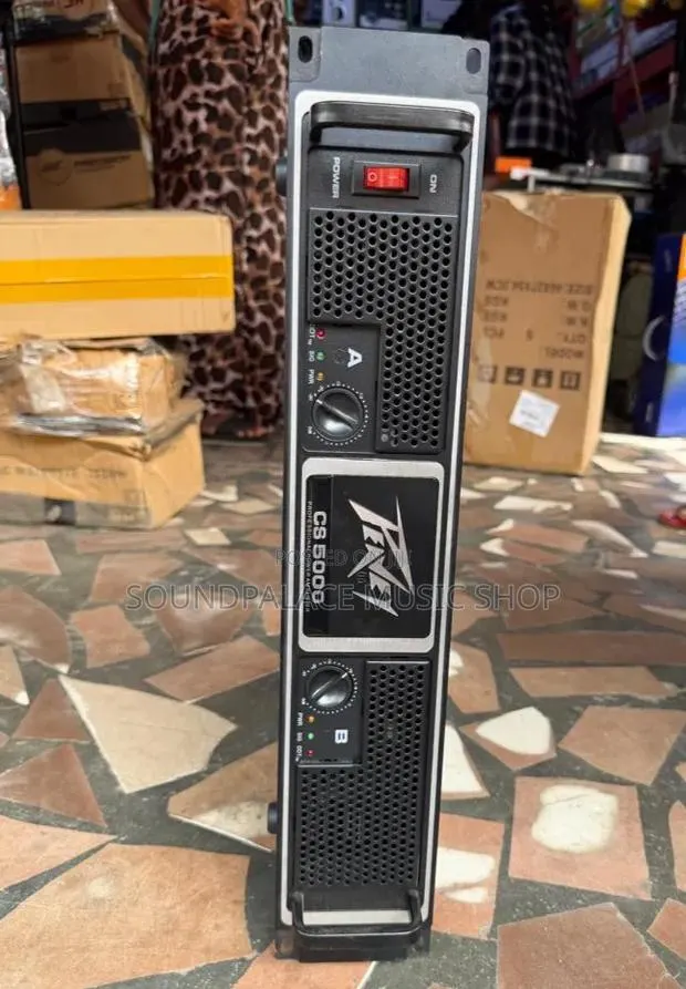 Peavey Cs 5000 Professional Power Amplifier · Photo 1