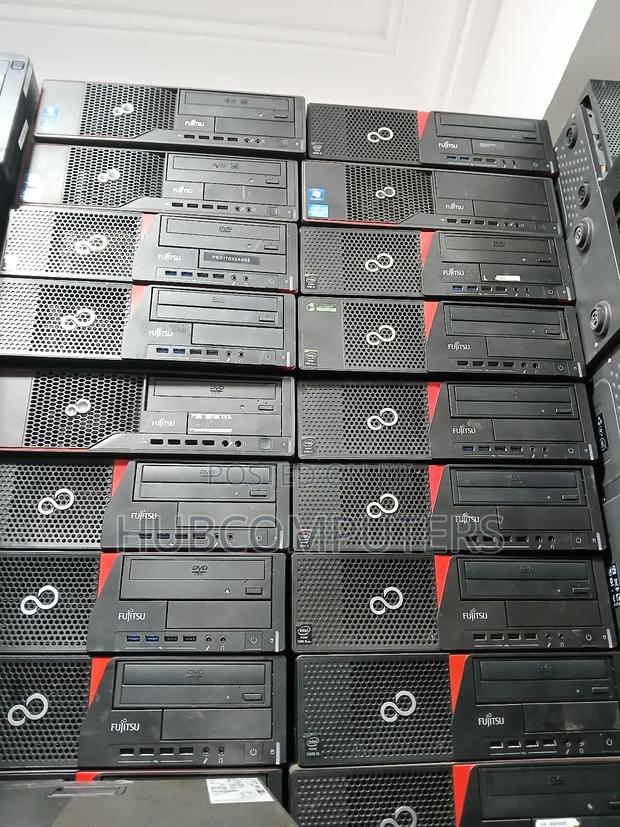Fujitsu Esprimo D556/2/E90+ 4GB Intel Core i5 HDD 320GB · Photo 1