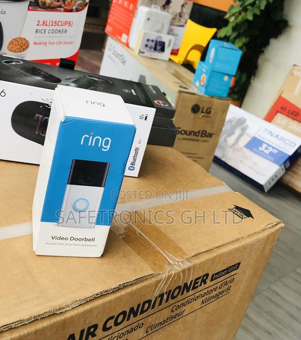 Extremely Neat White Ring Door Bell Cam · Photo 1