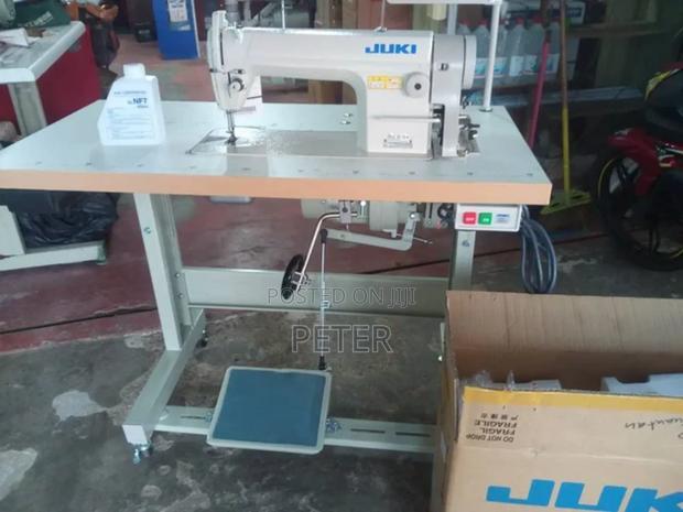 Juki Sewing Machine (Full Set). In Kumasi and Accra · Photo 6
