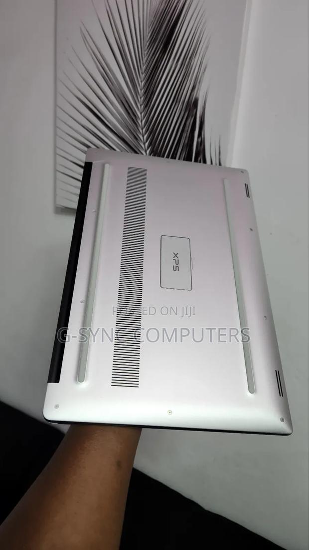 Laptop Dell XPS 15 32GB Intel Core i7 SSD 1T · Photo 5