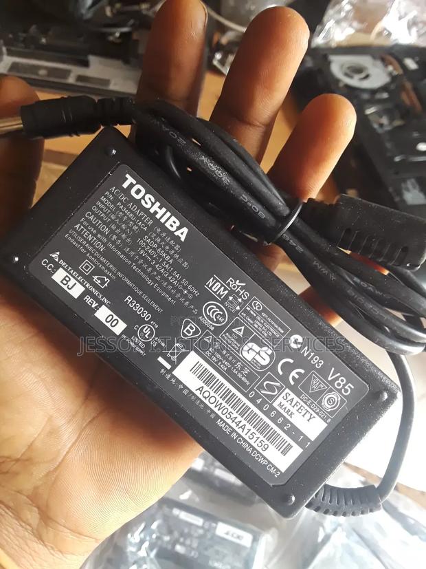 Toshiba Laptop Charger 19 Volts 3.42A New Wholesale/Retail · Photo 1