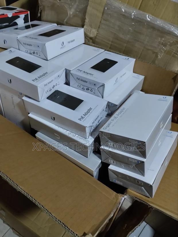 Ubiquiti 24V Poe Adapter Gigabit Ethernet (0.5A) · Photo 1
