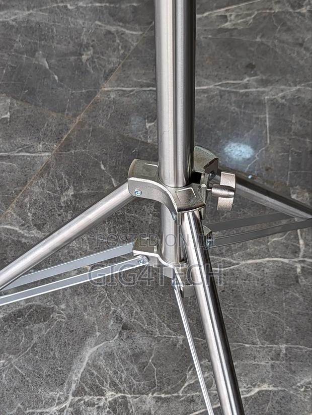 Heavy Duty Silver Light Stand · Photo 3