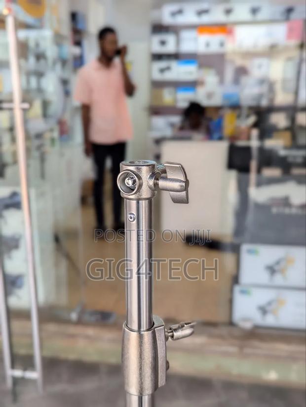 Heavy Duty Silver Light Stand · Photo 4