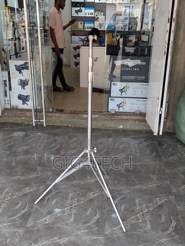 Heavy Duty Silver Light Stand · Photo 5