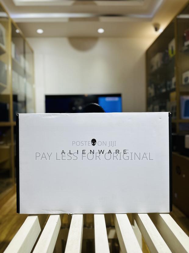 New Laptop Alienware M17x R2 16GB Intel Core i7 SSD 1T · Photo 3