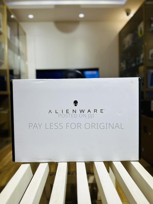 New Laptop Alienware M17x R2 16GB Intel Core i7 SSD 1T · Photo 4