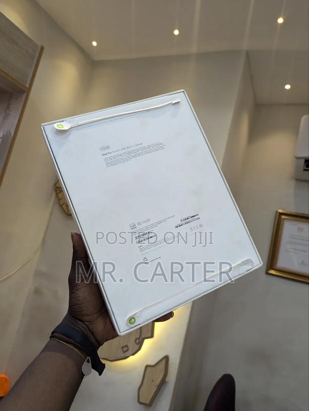 New Apple iPad Pro 13 (2024) 512 GB Black · Photo 4