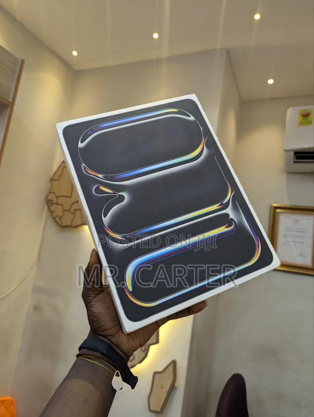New Apple iPad Pro 13 (2024) 512 GB Black · Photo 5