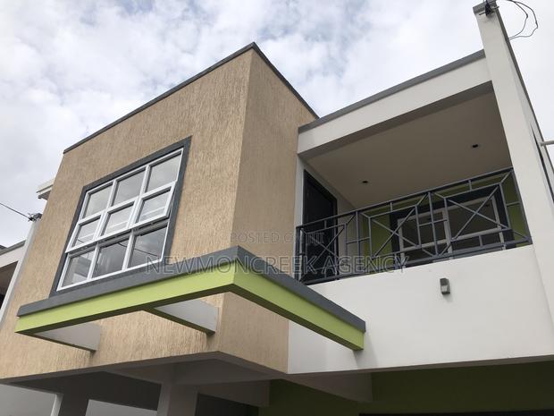 4bdrm Duplex in Lakeside Estates, Accra Metropolitan for sale · Photo 3