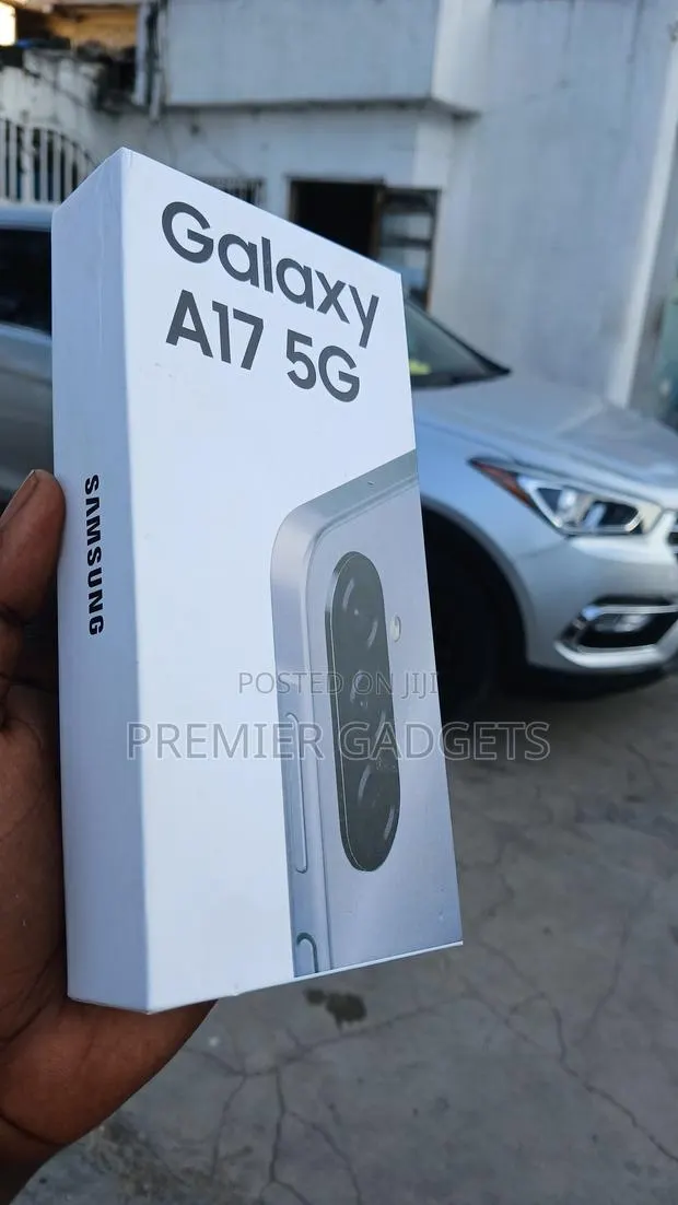 New Samsung Galaxy A17 5G 256 GB Silver · Photo 1