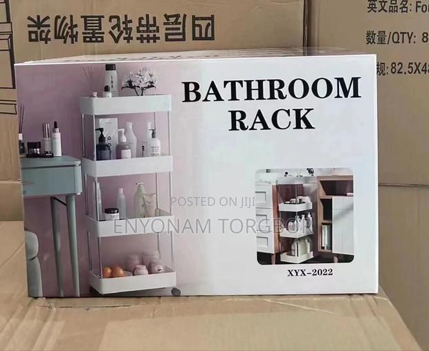 Bathroom Rack · Photo 1