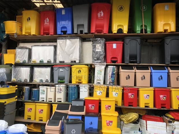 Pedal Dustbins · Photo 1