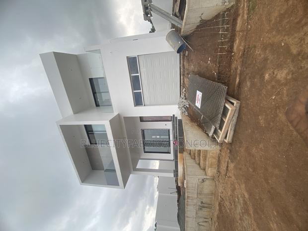 Usa Standard Garage Door · Photo 1