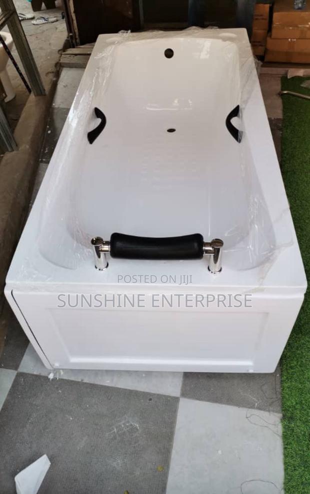 Panel Bathtub · Photo 1