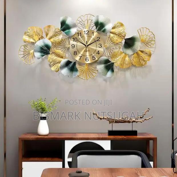 Wall Clock for Sale · Photo 2
