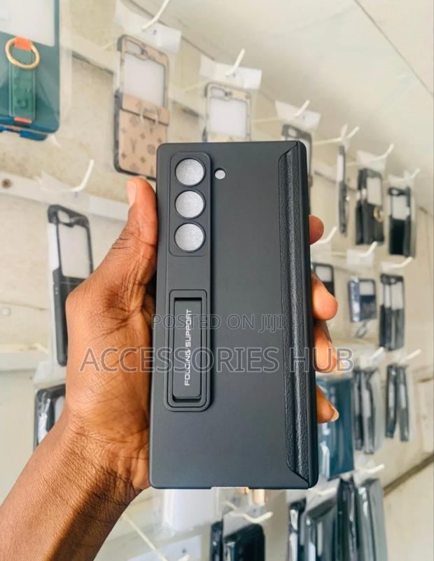 Z Fold 6 Case With Magnetic Hinge And A Protector With Stand · Photo 2