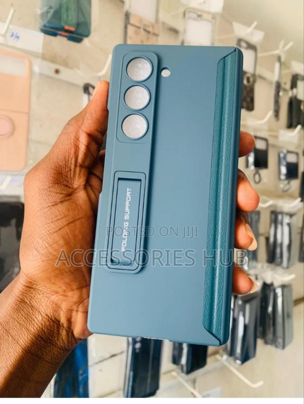 Z Fold 6 Case With Magnetic Hinge And A Protector With Stand · Photo 3