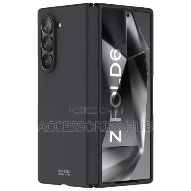 Z Fold 6 Case With Built-in Screen Protector · Photo 3