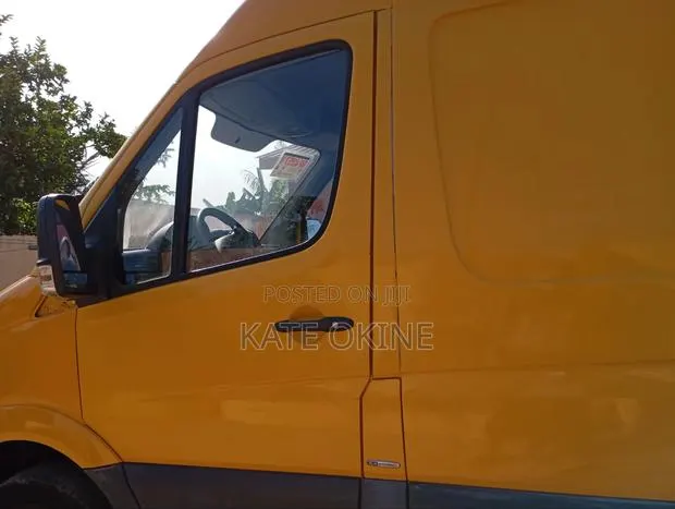 Mercedes-Benz Sprinter 2005 Yellow · Photo 1