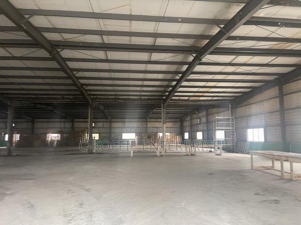 700sqm Warehouse at Spintex for Rent · Photo 3