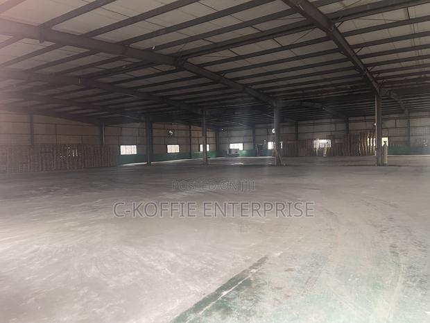 700sqm Warehouse at Spintex for Rent · Photo 2