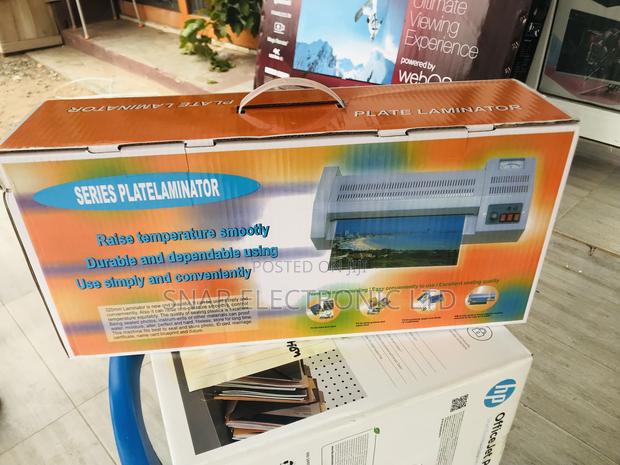 Efficiently A3/A4 Laminating Machine Quick Warm-Up · Photo 2