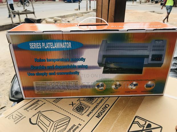 Clearly View A3/A4 Laminating Machine Quick Warm-Up · Photo 2