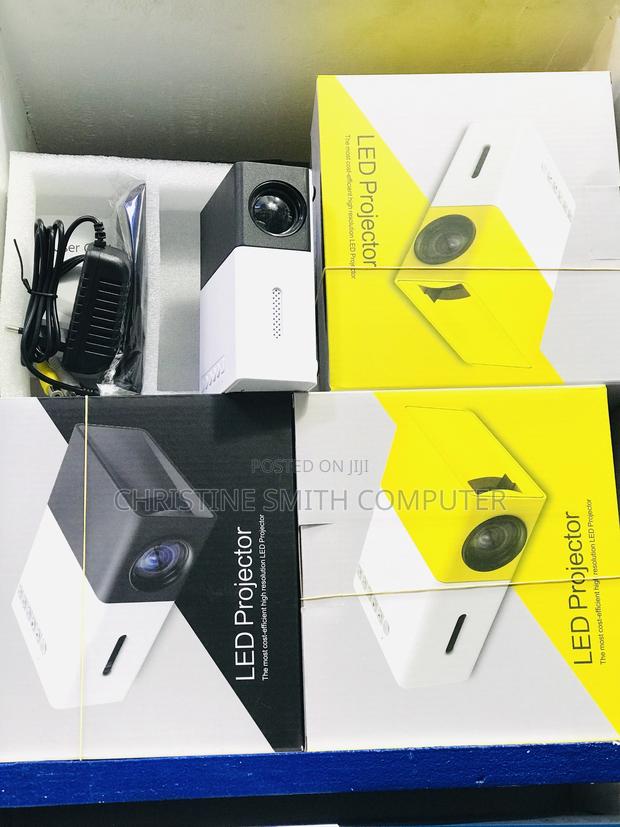 Mini LED Projector · Photo 2