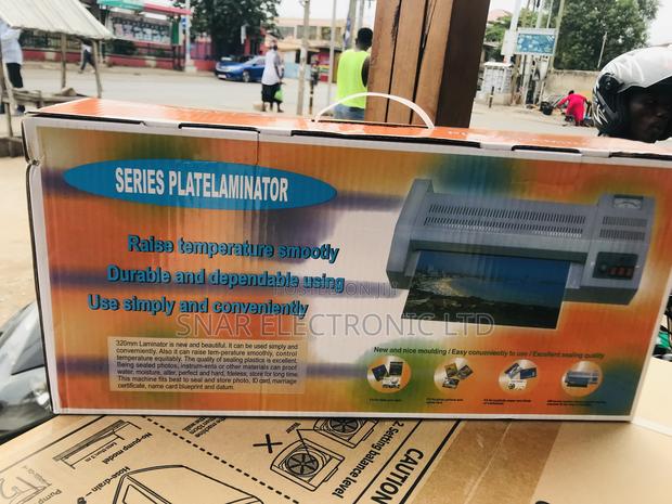 Safe A3/A4 Laminating Machine Quick Warm-Up · Photo 1
