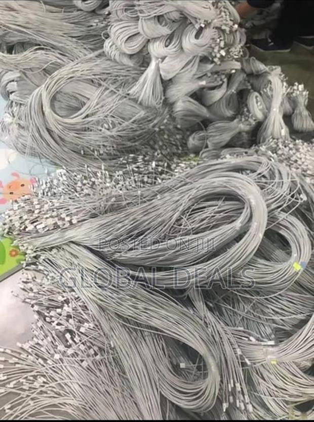 Long Data and Charging Cables for All Phones · Photo 1