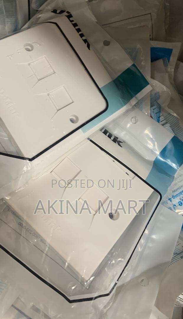 D-Link Double Face With Keystone Jack 2 Faceplate · Photo 4