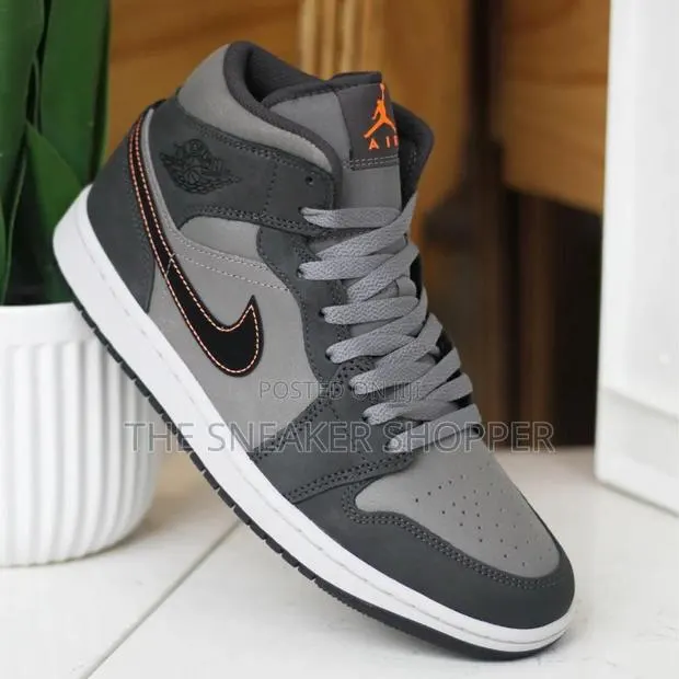 Air Jordan 1 Mid "Anthracite / Grey / Orange · Photo 1
