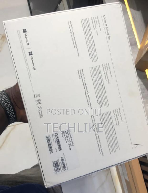 New Microsoft Surface Pro 11th Edition, a Copilot+ PC 16GB SSD 1T · Photo 2