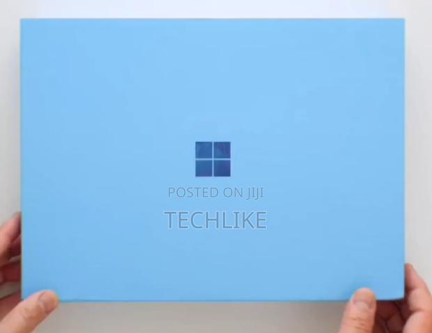 New Microsoft Surface Pro 11th Edition, a Copilot+ PC 16GB SSD 1T · Photo 3