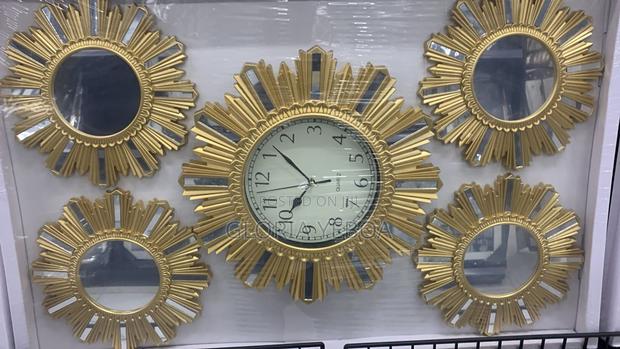 5 in 1 Wall Clock · Photo 1