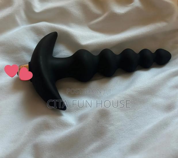Vibrating Silicone Anal Plug · Photo 1