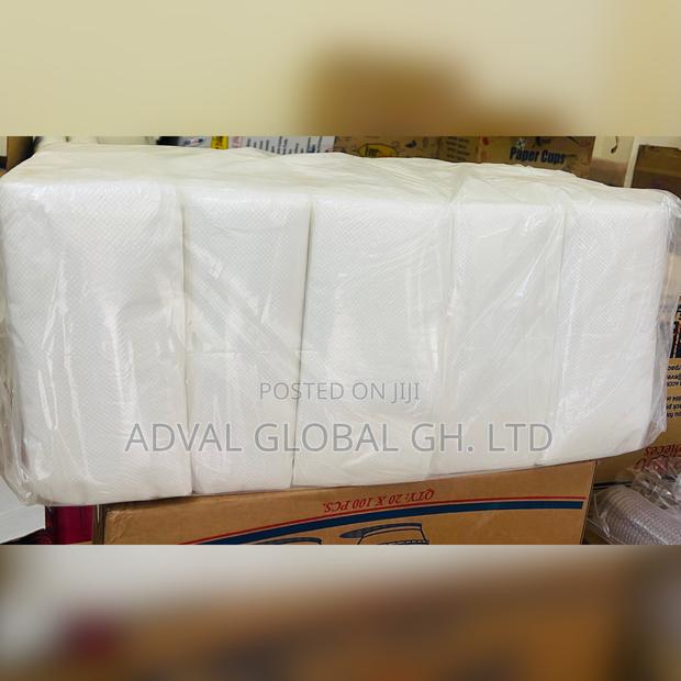V- Fold Hand Paper Towels · Photo 2