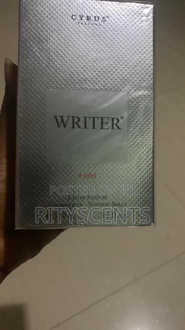 Writer Perfume · Photo 2