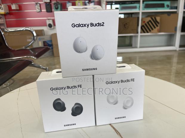 Samsung Galaxy Buds Fe True Wireless Bluetooth Earbuds · Photo 1