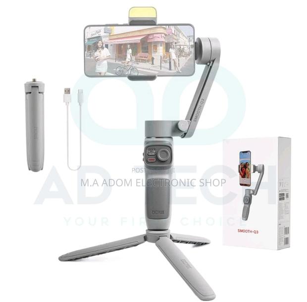 SMOOTH Q3 Smartphones Gimbal 3-Axis Flexible Phone Handheld · Photo 1