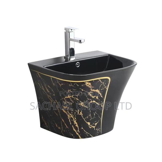Luxurious Vanity Water Closet · Photo 6