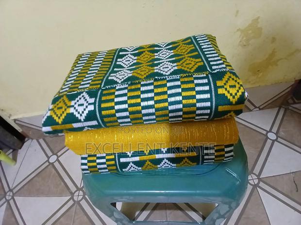 Quality Handwoven Kente · Photo 5