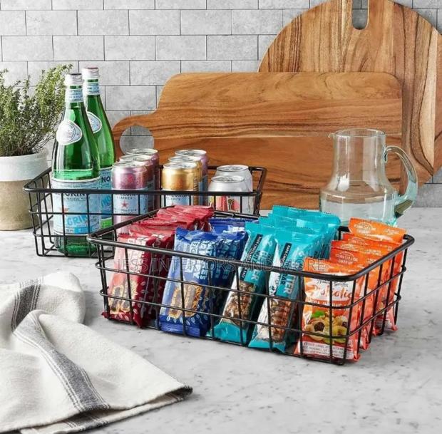 Member's Mark 2-Tier Snack Stand · Photo 4